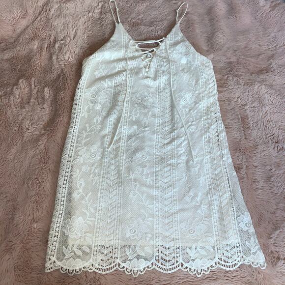 NWT ASTR The Label White Crochet Overlay Boho Lace-Up Dress Size: Large - Picture 1 of 12